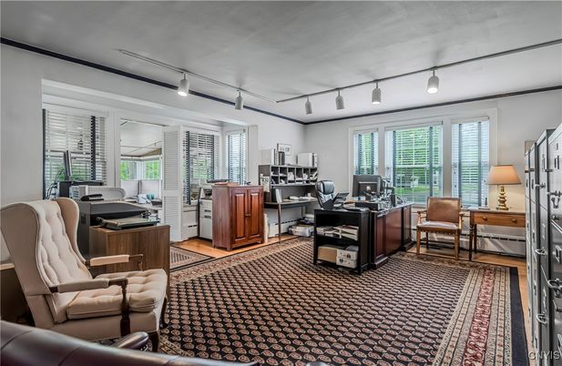 Home Office, Interior