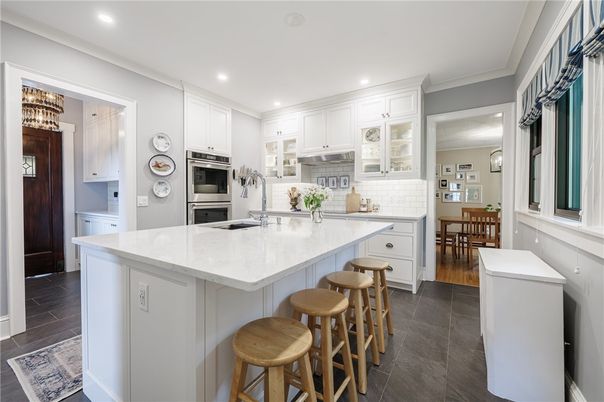 Dining room, Interior, Kitchen, Recessed Lighting, Stainless Steel Appliances, Wood Texture Flooring