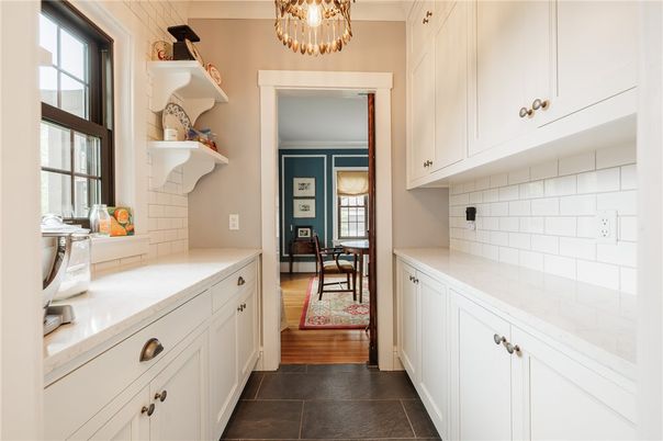 Chandelier, Interior, Kitchen, Wood Texture Flooring