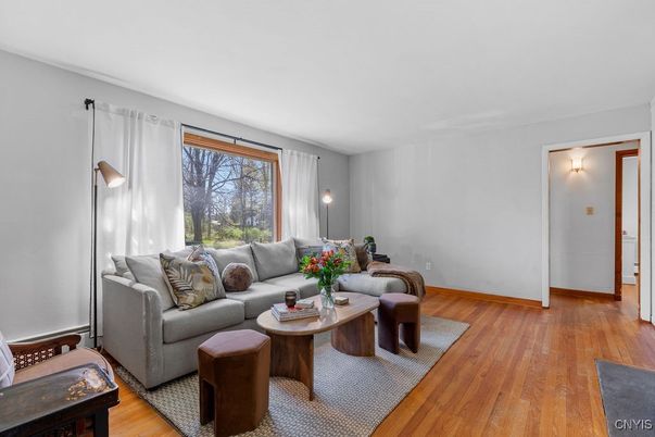 Interior, Living room, Pendant Lights, Wood Texture Flooring