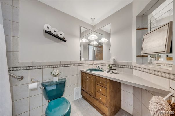 Bathroom, Dual Sink Vanities, Interior, Pendant Lights
