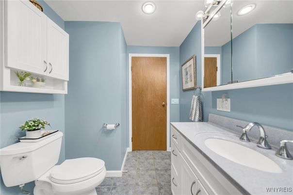 Bathroom, Interior, Recessed Lighting