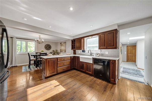 Chandelier, Dining room, Interior, Kitchen, Recessed Lighting, Wood Texture Flooring