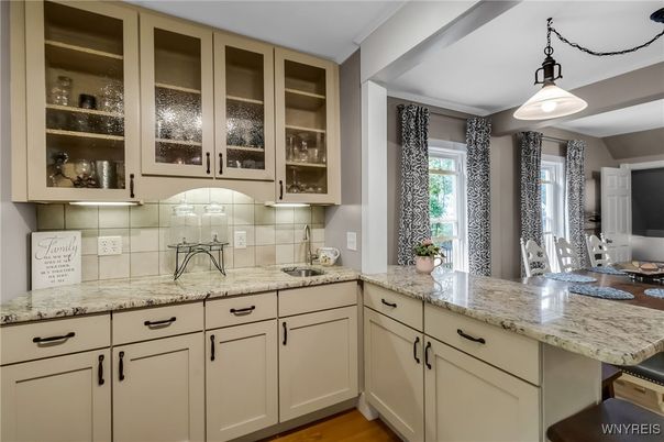 Interior, Kitchen, Pendant Lights, Wood Texture Flooring
