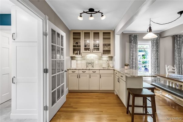 Interior, Kitchen, Pendant Lights, Wood Texture Flooring