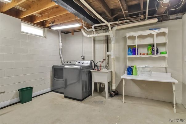 Interior, Washer, Wooden Beams, Wooden Ceilings