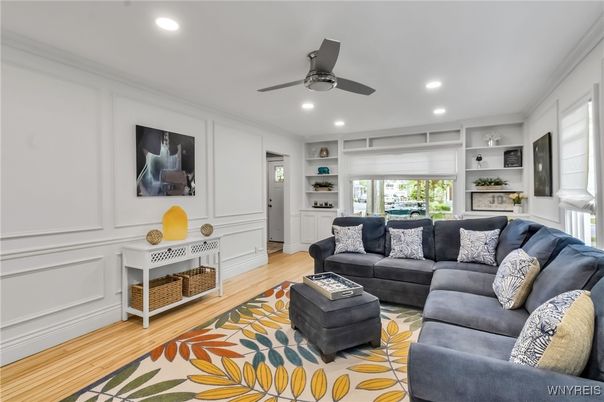 Interior, Living room, Recessed Lighting, Wood Texture Flooring