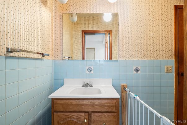 Bathroom, Interior