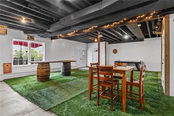 Dining room, Interior, Wooden Beams