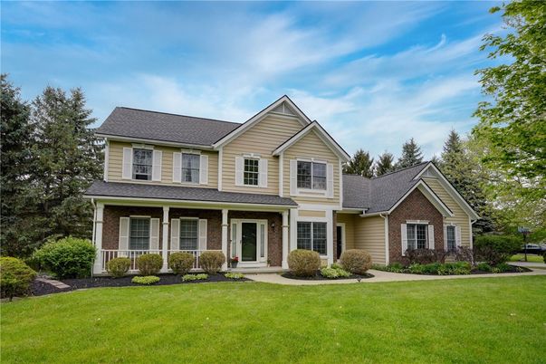 Exterior, Facade, Brick Facade, Farmhouse