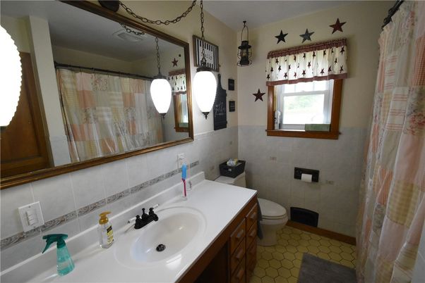 Bathroom, Interior, Pendant Lights