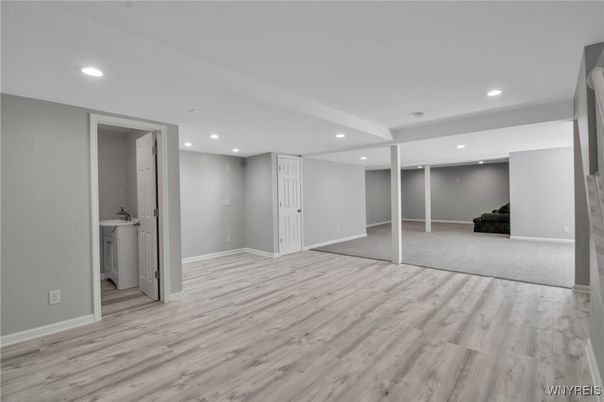 Empty room, Interior, Recessed Lighting, Wood Texture Flooring