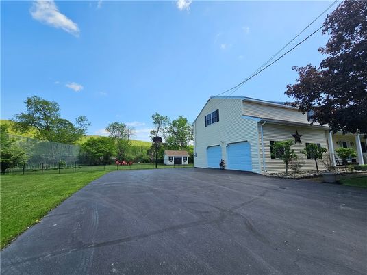 Detached Garage, Exterior