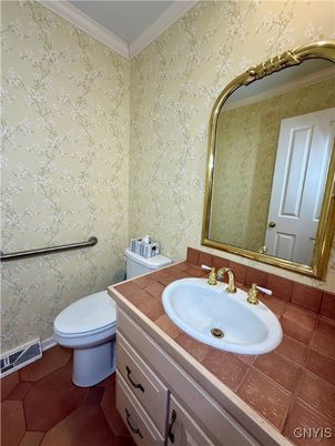 Bathroom, Interior, Tile Countertops
