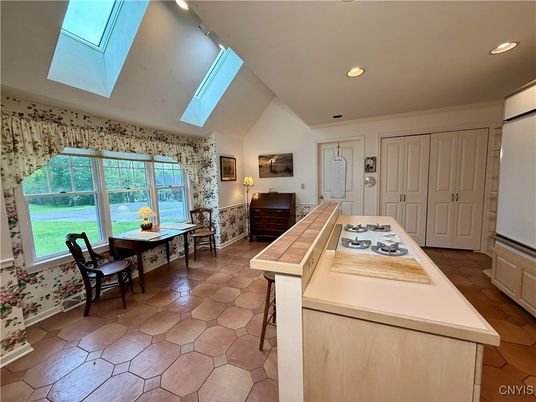 Dining room, Interior, Kitchen, Recessed Lighting
