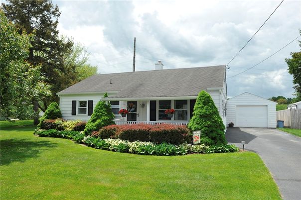 Backyard, Detached Garage, Exterior, Facade, Cape Cod