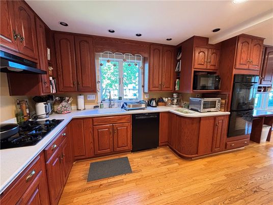 Interior, Kitchen, Recessed Lighting, Wood Texture Flooring