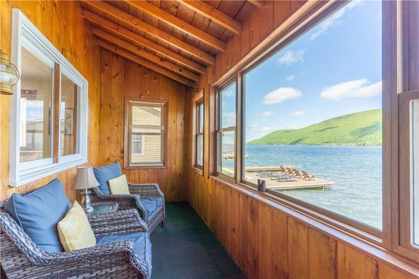 Interior, Living room, Water, Wooden Beams, Wooden Walls