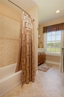 Bathroom, Interior, Recessed Lighting