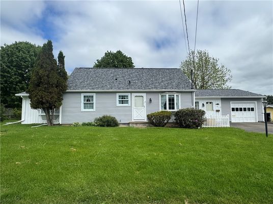 Attached, Backyard, Exterior, Facade, Cape Cod