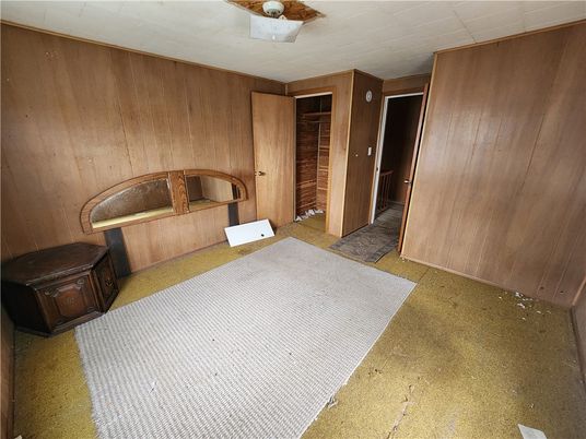 Interior, Wooden Walls