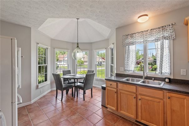 Dining room, Interior, Pendant Lights