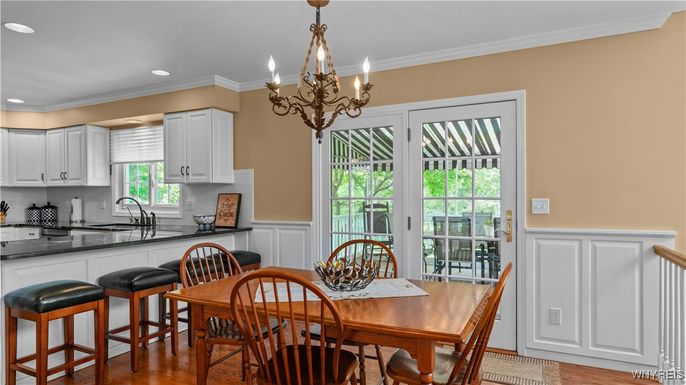 Chandelier, Dining room, Interior, Kitchen, Recessed Lighting, Wood Texture Flooring