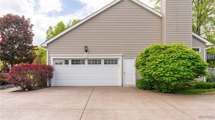Detached Garage, Exterior