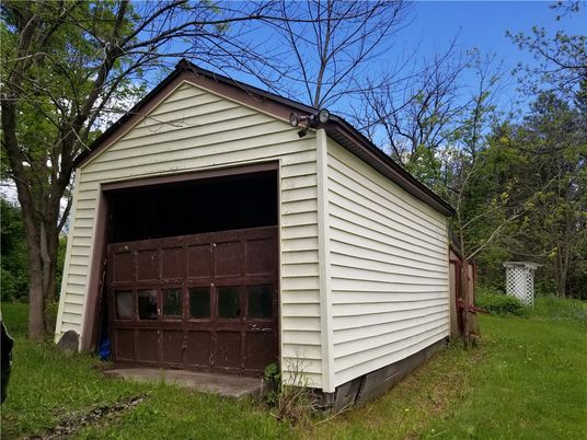 Detached Garage, Exterior