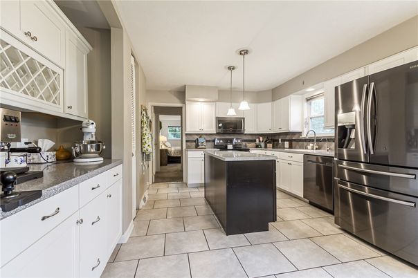 Interior, Kitchen, Pendant Lights, Stainless Steel Appliances