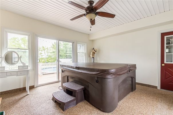 Hot Tub, Interior