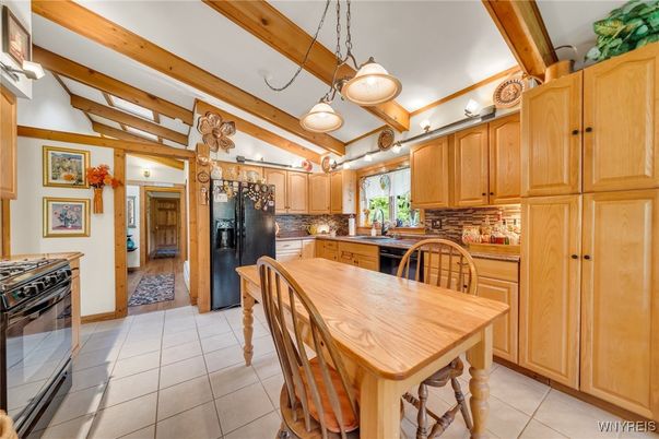 Dining room, Interior, Kitchen, Pendant Lights, Wooden Beams