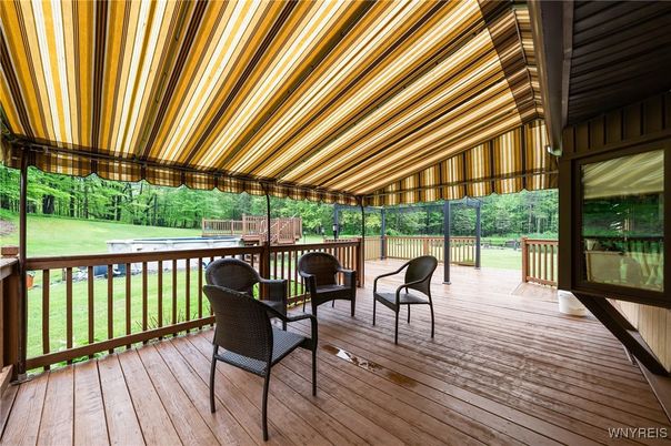 Exterior, Wood Texture Flooring