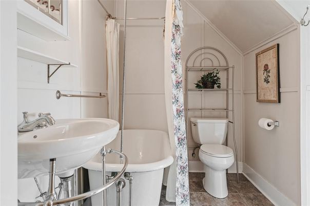 Bathroom, Free Standing Baths, Interior