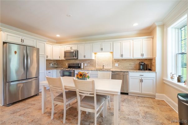 Dining room, Interior, Kitchen, Recessed Lighting, Stainless Steel Appliances