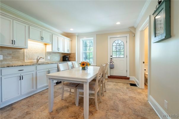 Dining room, Interior, Kitchen, Recessed Lighting