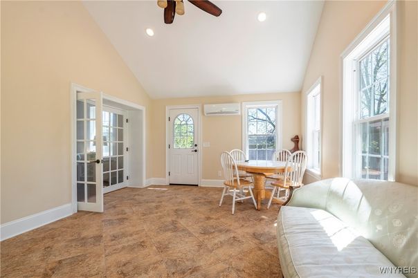 Dining room, Interior, Recessed Lighting
