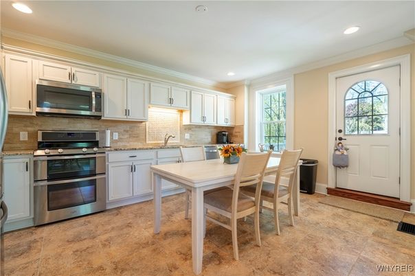 Dining room, Interior, Kitchen, Recessed Lighting, Stainless Steel Appliances
