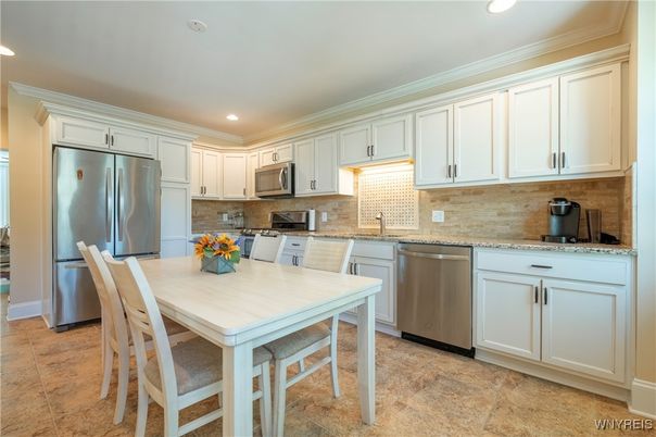 Dining room, Interior, Kitchen, Recessed Lighting, Stainless Steel Appliances