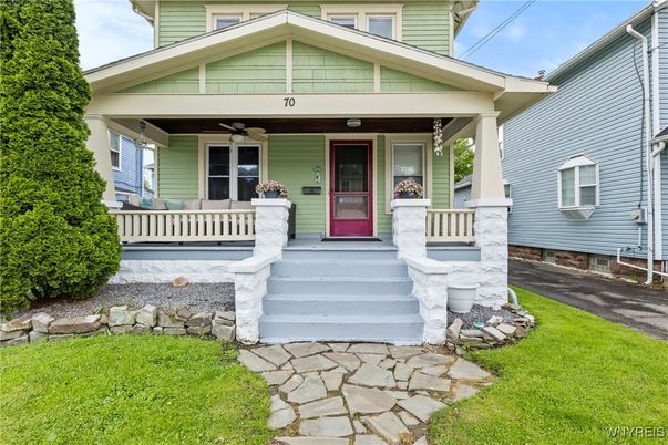 Exterior, Facade, American Craftsman
