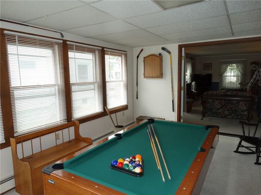 Billiard Table, Game Room, Interior