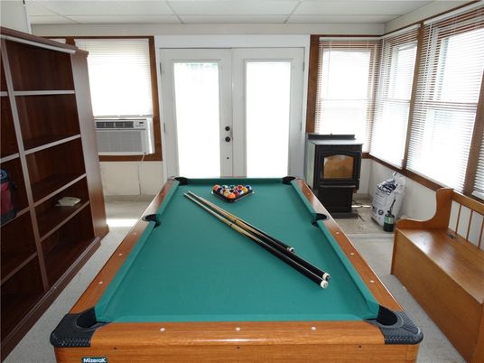 Billiard Table, Game Room, Interior