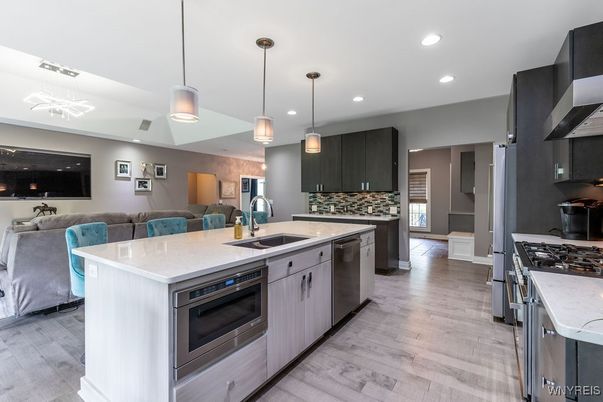 Interior, Kitchen, Living room, Pendant Lights, Recessed Lighting, Stainless Steel Appliances, Wood Texture Flooring