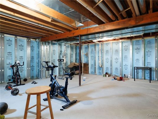 Fitness Equipment, Interior, Wooden Beams