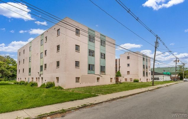 Exterior, Facade, Condo Building