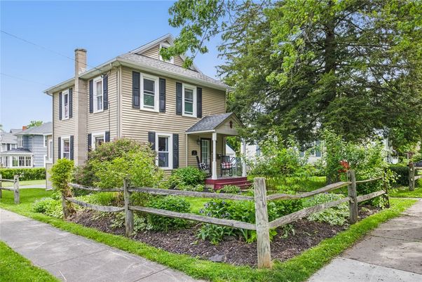 Backyard, Exterior, Facade, Georgian