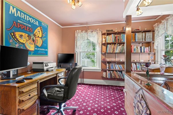 Home Office, Interior