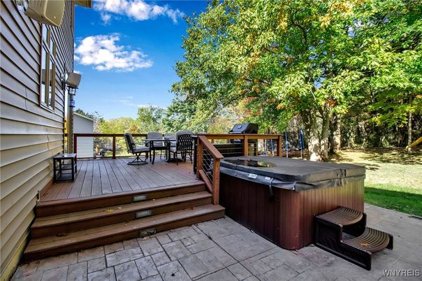 Exterior, Hot Tub