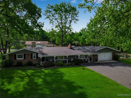 Attached, Backyard, Exterior, Facade, Brick Facade, Ranch