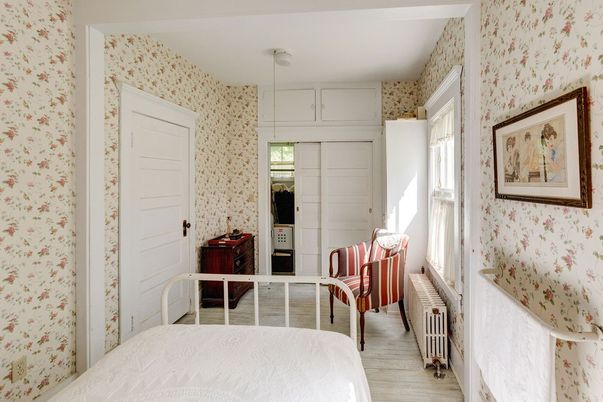 Bedroom, Interior, Pendant Lights, Wood Texture Flooring